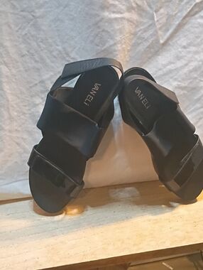 Vaneli Black Wide-Strap Slide Sandals Size 9